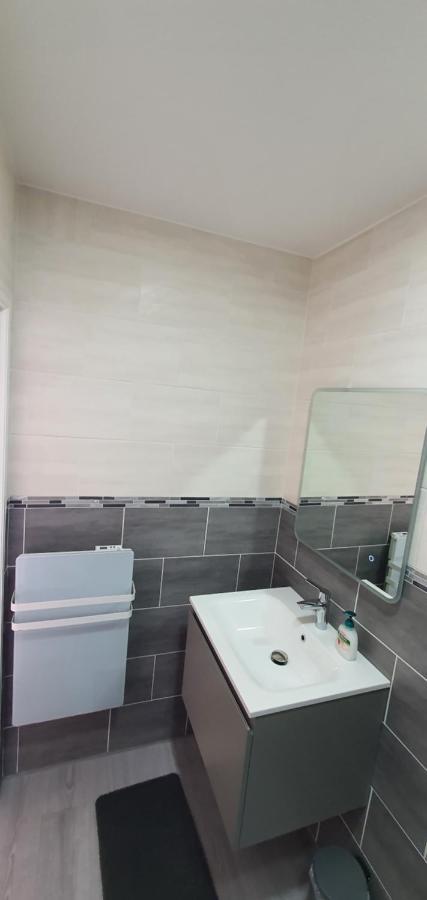 La Marion Apartment แซ็งต์-ฌอง-เดอ-เลินส์ ภายนอก รูปภาพ